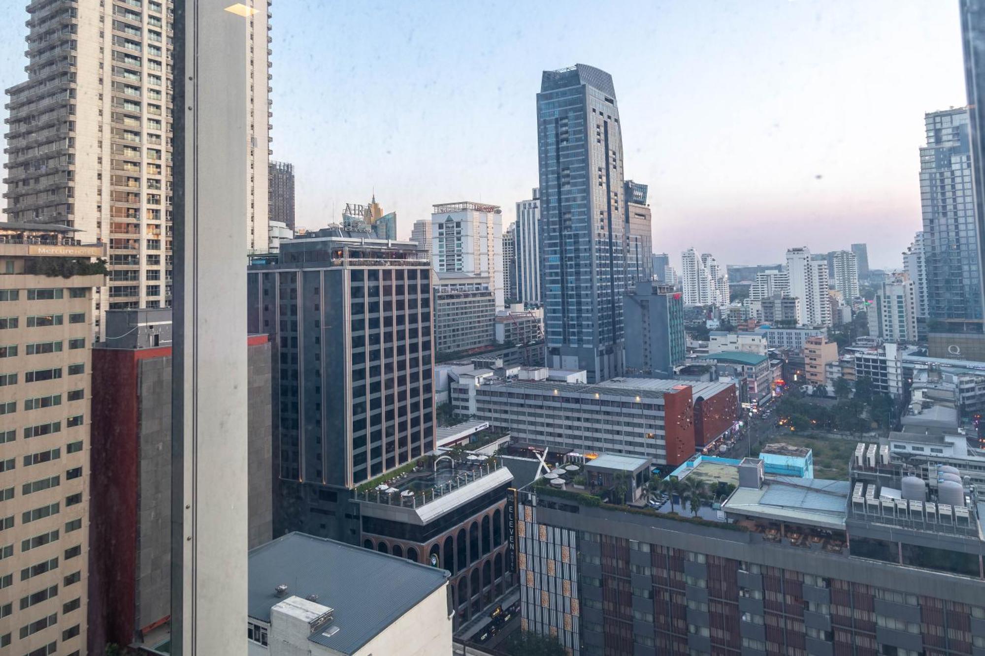 Hyde Sukhumvit 11 Branded Suites Bangkok Eksteriør billede